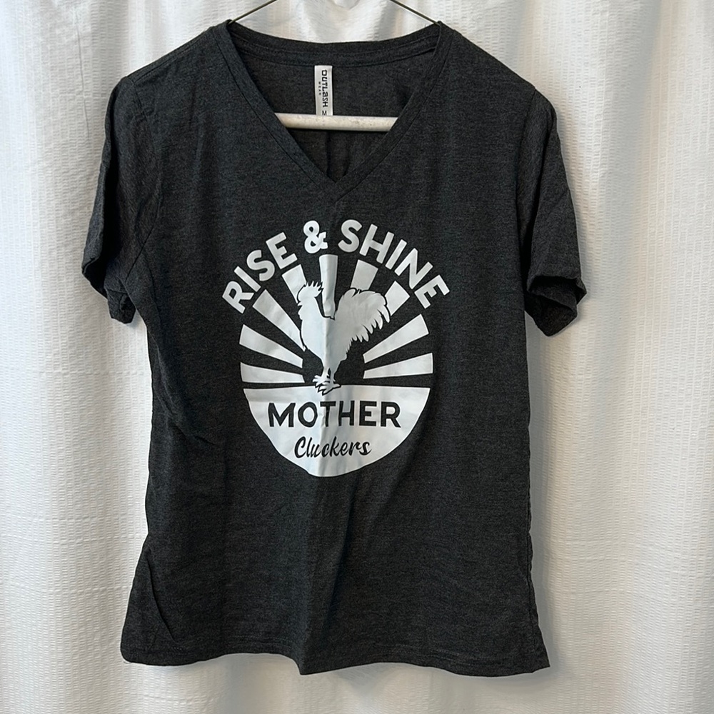 Outlash T-Shirts dark sport Gray white Rise & Shine Mother Cluckers womens fit m